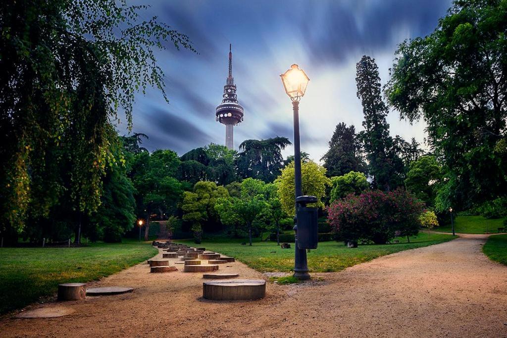 Bright Steps From Plaza De Toros And Wizink Center Apartment